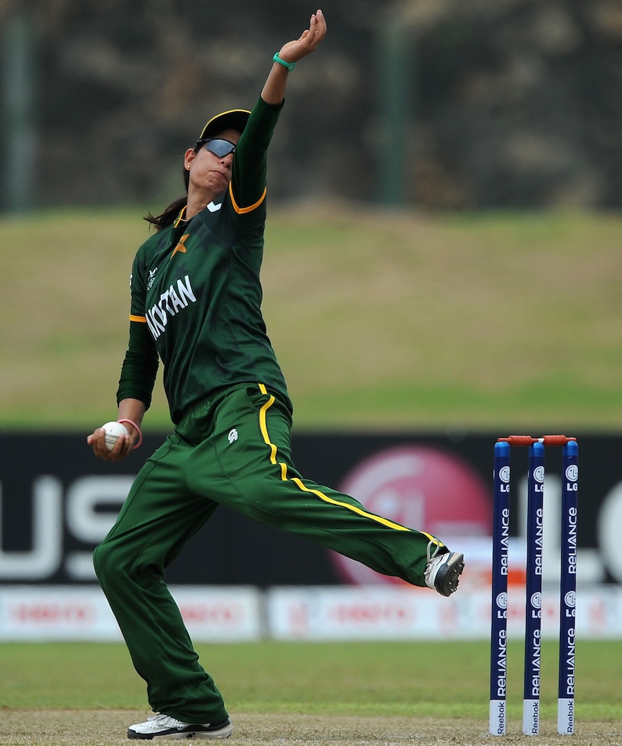 Pakistan captain Sana Mir picked up two wickets, England v Pakistan