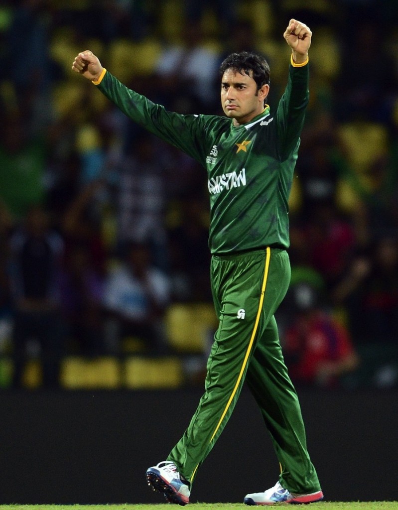 Saeed Ajmal celebrates the wicket of New Zealand captain Daniel Vettori