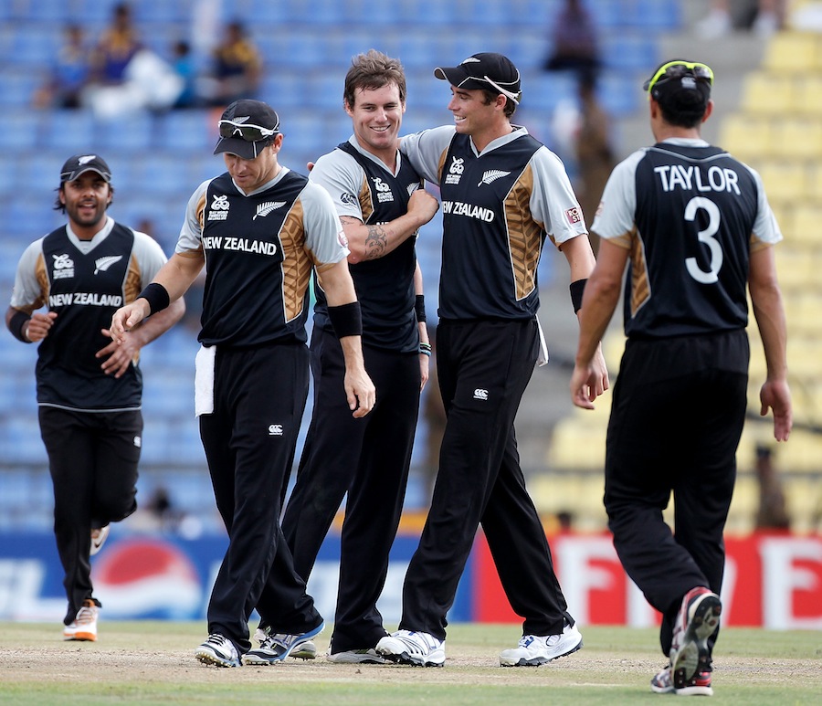 West Indies v New Zealand - ICC World Twenty20 2012: Super Eights Group 1