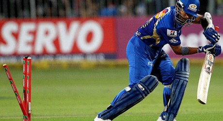 Sachin Tendulkar loses his off stump to Moises Henriques