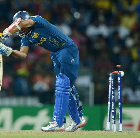 Tillakaratne Dilshan was bowled by Ravi Rampaul, Sri Lanka v West Indies, final