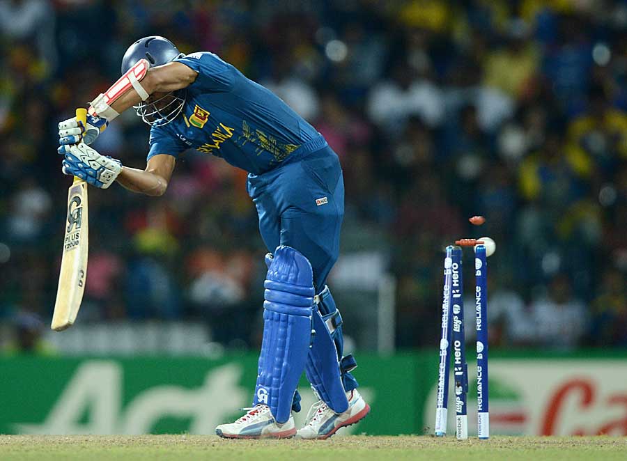 Tillakaratne Dilshan was bowled by Ravi Rampaul, Sri Lanka v West Indies, final
