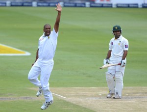 Vernon Philander had Asad Shafiq caught behind, South Africa v Pakistan, 1st Test, Johannesburg, 2nd day