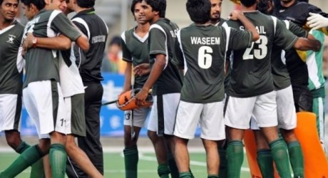 306059-PAKHOCKEYPLAYER-1417122430-829-640x480