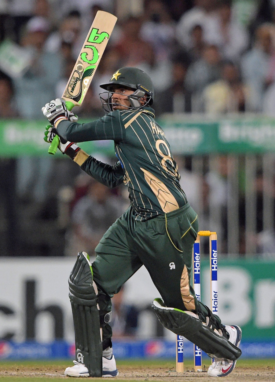 PAK V NZ 3rd cricket match Pictures