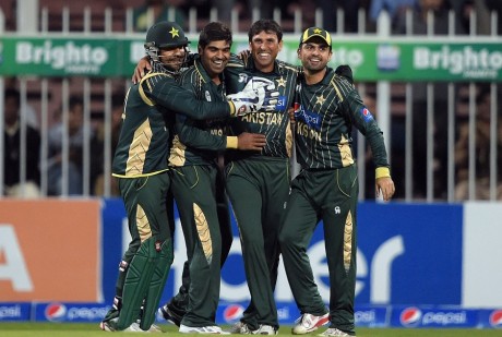 PAK V NZ 3rd cricket match Photos
