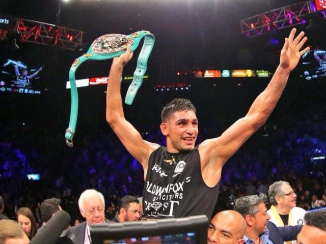 Amir Khan v Devon Alexander fight Pictures