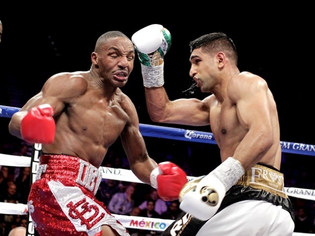 Amir Khan v Devon Alexander Pictures Amir Khan v Devon Alexander Pictures