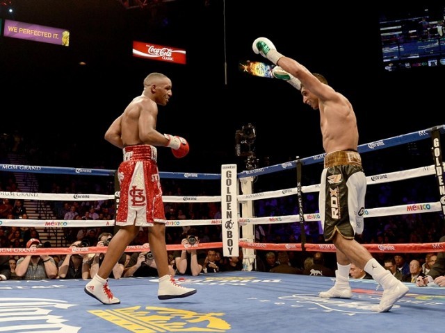 Amir Khan v Devon Alexander Stills