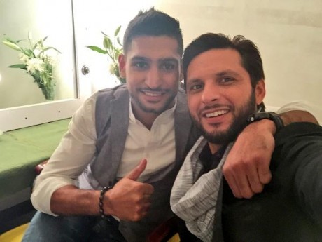 Amir Khan & Shahid Afridi