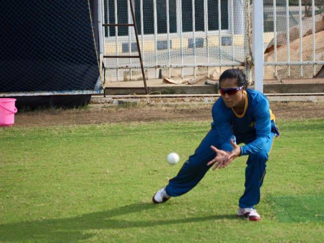 Pakistan Women team practicing in India