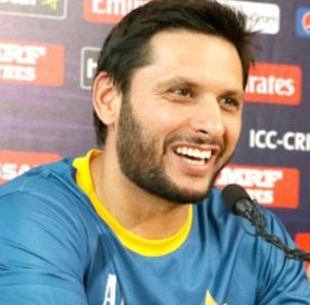 Peshawar Zalmi persuades captain Shahid Afridi