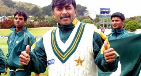 pakistan-legend-javed-miandad-fys_large
