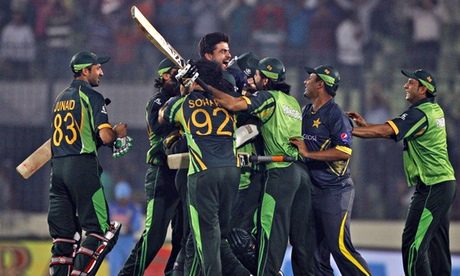 Pakistan's cricket team celebrate after winning the Asia Cup one-day