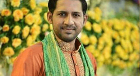 725536-sarfrazahmed-1485885160-549-640x480.gif