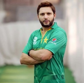 769994-ICCTPAKCRICKETNEWKITSHAHIDAFRIDI-1490009420-906-640x480