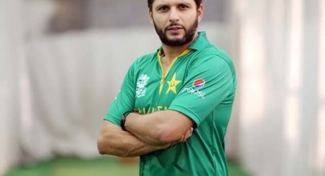 769994-ICCTPAKCRICKETNEWKITSHAHIDAFRIDI-1490009420-906-640x480