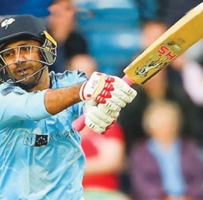Wonderful Performance of Sarfaraz Ahmed in county debut match