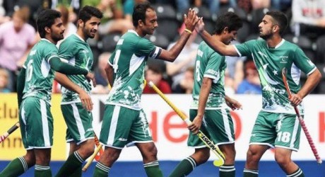 916405-hockey-1503654031-632-640x480