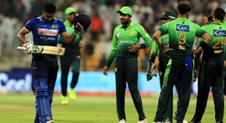 Pakistan Beat Sri lanka