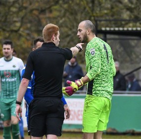 Football Player Was Kicked Out Of Match Due To Urine During The Match Football Player Was Kicked Out Of Match Due To Urine During The Match