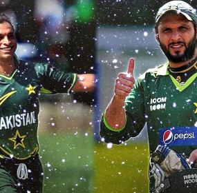 Shoaib-Akhtar-Shahid-Afridi-Snow-1