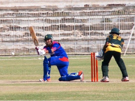Kamran Akmal 100