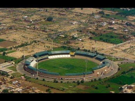 Multan Sultan vs Peshawar Zalmi at Multan Staduim Multan Sultan vs Peshawar Zalmi at Multan Staduim