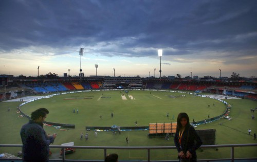 Lahore Qalanadars vs Peshawar Zalmi Match 24 at Gaddafi Stadium Lahore